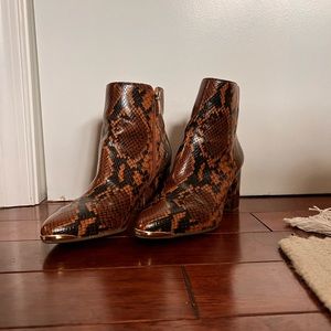Brown Snake skin boots!